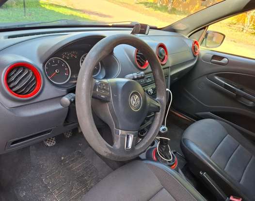 VOLKSWAGEN-GOL-2011