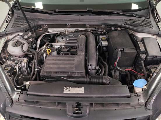 VOLKSWAGEN-GOLF-1.4 TSI HIGHLINE 16V GASOLINA 4P AUTOMÁTICO VOLKSWAGEN-GOLF-2015