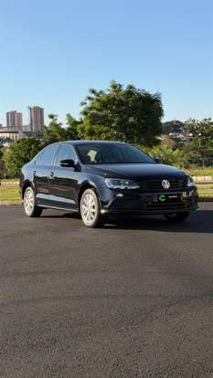 VOLKSWAGEN-JETTA-1.4 16V TSI TRENDLINE GASOLINA 4P TIPTRONIC VOLKSWAGEN-JETTA-2016