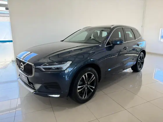 VOLVO XC60 2.0 D5 DIESEL MOMENTUM AWD GEARTRONIC