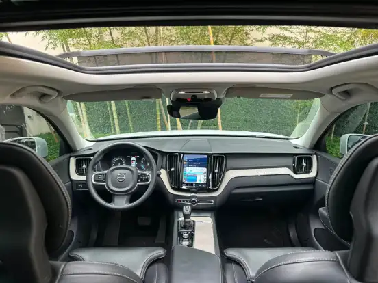 VOLVO-XC60-2.0 T5 GASOLINA INSCRIPTION AWD GEARTRONIC VOLVO-XC60-2018