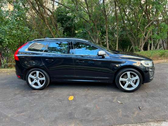 VOLVO-XC60-2.0 T5 R DESIGN TURBO GASOLINA 4P AUTOMÁTICO VOLVO-XC60-2014