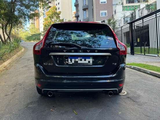 VOLVO-XC60-2014
