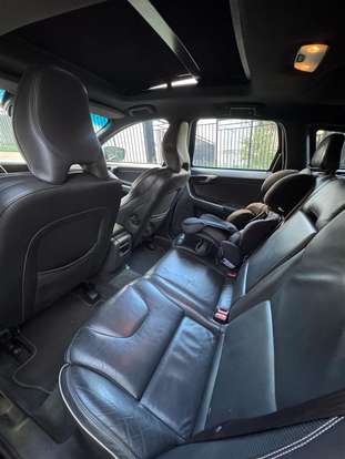 VOLVO-XC60-2014