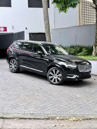 VOLVO-XC90-2019