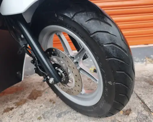 YAMAHA-FLUO 125 HYBRID CONNECTED ABS-2025