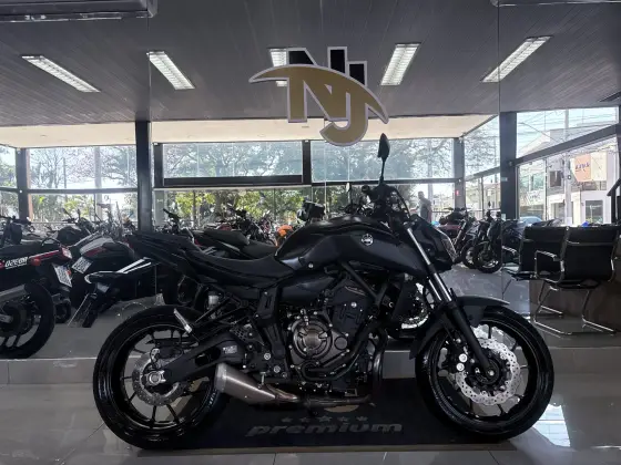 YAMAHA MT-07 ABS YAMAHA MT-07 ABS