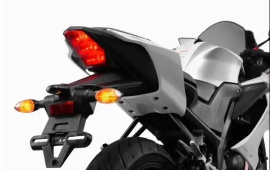 YAMAHA-YZF R15-2026