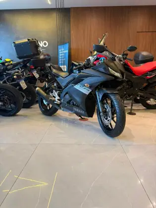 YAMAHA YZF R15 YAMAHA YZF R15