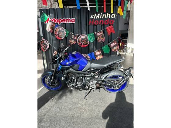 YAMAHA MT-09 