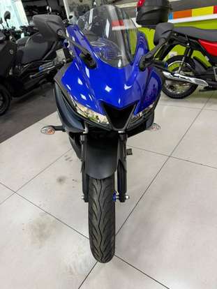 YAMAHA-YZF R15-2025