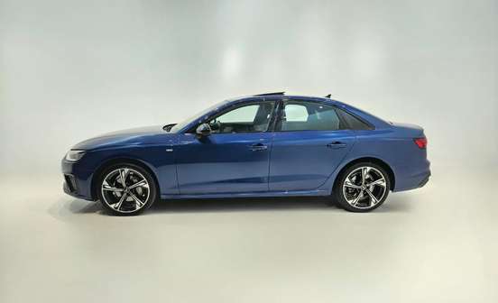 AUDI-A4-2023