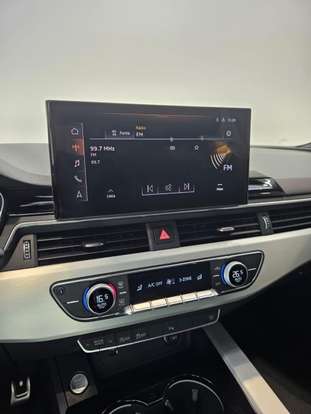 AUDI-A4-2023
