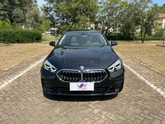 BMW-218i-2022