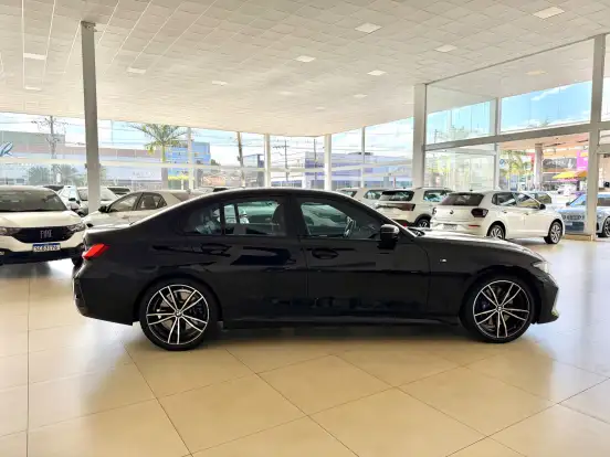 BMW-320i-2024