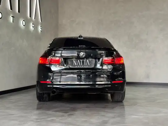 BMW-320i-2015