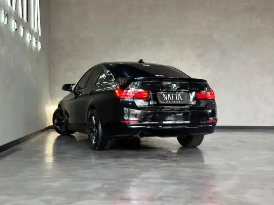 BMW-320i-2015