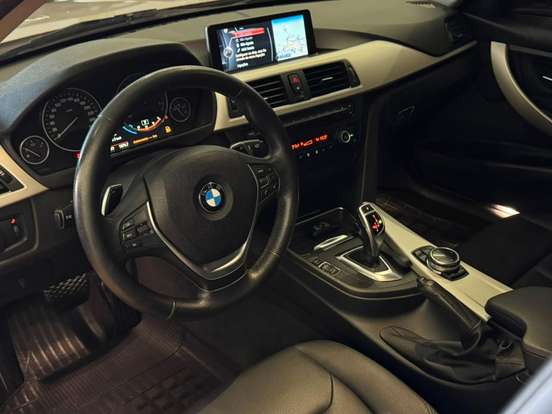 BMW-320i-2014