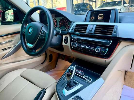 BMW-320i-2.0 SPORT 16V TURBO ACTIVE FLEX 4P AUTOMÁTICO BMW-320i-2016