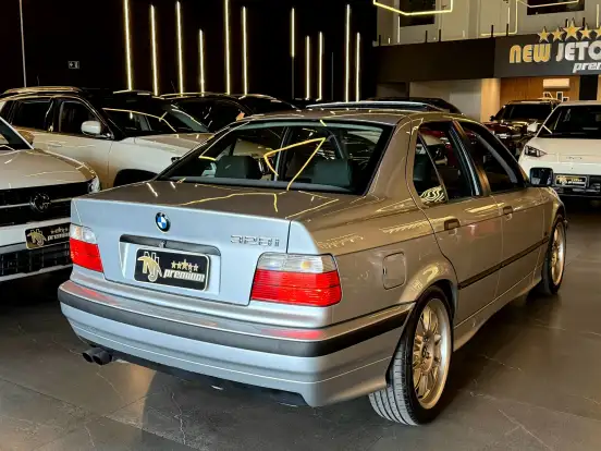 BMW-328i-2.8 SEDAN 24V GASOLINA 4P AUTOMÁTICO BMW-328i-1996
