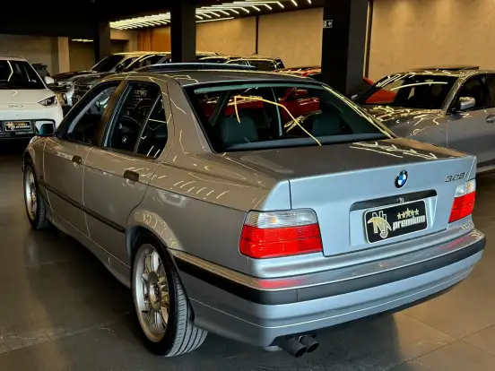 BMW-328i-2.8 SEDAN 24V GASOLINA 4P AUTOMÁTICO BMW-328i-1996
