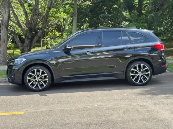 BMW-X1-2.0 16V TURBO ACTIVEFLEX SDRIVE20I GP 4P AUTOMÁTICO BMW-X1-2022