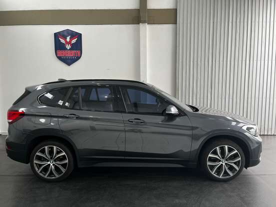 BMW-X1-2022