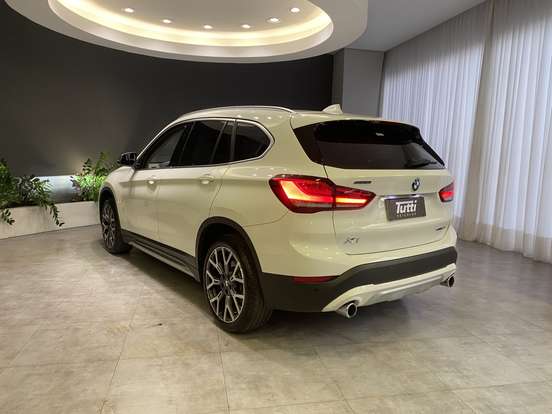 BMW-X1-2.0 16V TURBO ACTIVEFLEX SDRIVE20I X-LINE PLUS 4P AUTOMÁTICO BMW-X1-2022