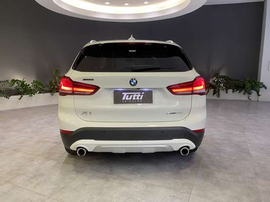 BMW-X1-2.0 16V TURBO ACTIVEFLEX SDRIVE20I X-LINE PLUS 4P AUTOMÁTICO BMW-X1-2022