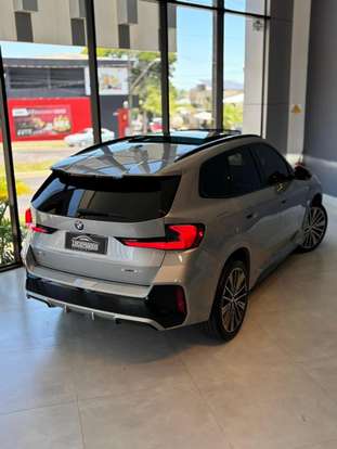 BMW-X1-2024