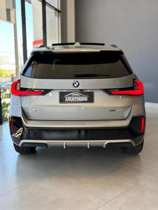 BMW-X1-2024