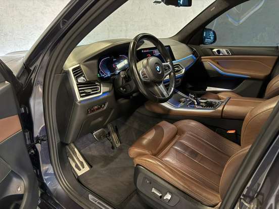 BMW-X5-2021