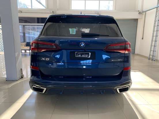 BMW-X5-3.0 I6 TURBO HÍBRIDO XDRIVE45E M SPORT AUTOMÁTICO BMW-X5-2022