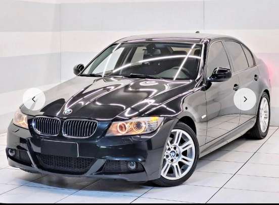 BMW-318i-2012
