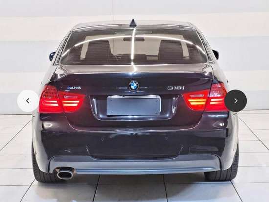 BMW-318i-2012