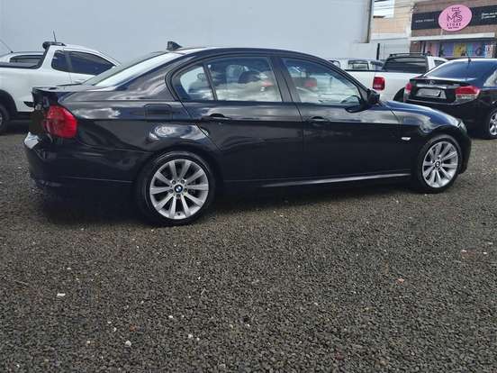 BMW-320i-2.0 16V GASOLINA 4P AUTOMÁTICO BMW-320i-2010