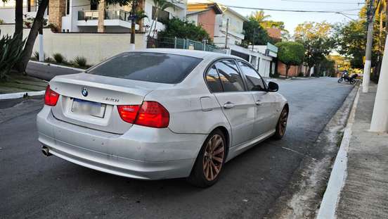 BMW-320i-2.0 16V GASOLINA 4P AUTOMÁTICO BMW-320i-2010