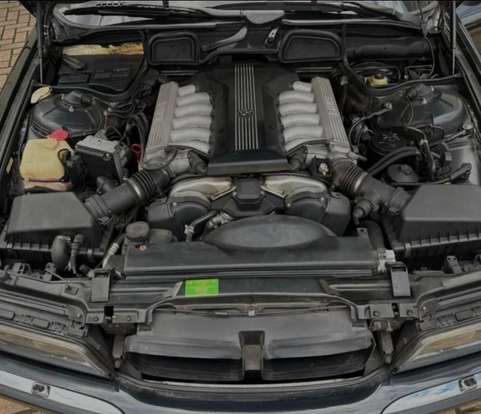 BMW-750i-5.4 HIGHLINE V12 24V GASOLINA 4P AUTOMÁTICO BMW-750i-1998