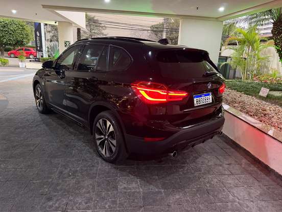 BMW-X1-2.0 16V TURBO GASOLINA XDRIVE25I SPORT 4P AUTOMÁTICO BMW-X1-2016