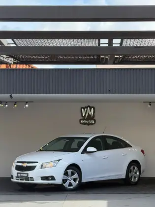 CHEVROLET CRUZE 1.8 LT 16V FLEX 4P AUTOMÁTICO CHEVROLET CRUZE 1.8 LT 16V FLEX 4P AUTOMÁTICO