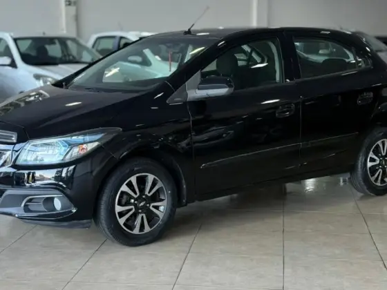 CHEVROLET ONIX 1.4 MPFI LTZ 8V FLEX 4P AUTOMÁTICO