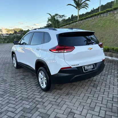 CHEVROLET-TRACKER-2021
