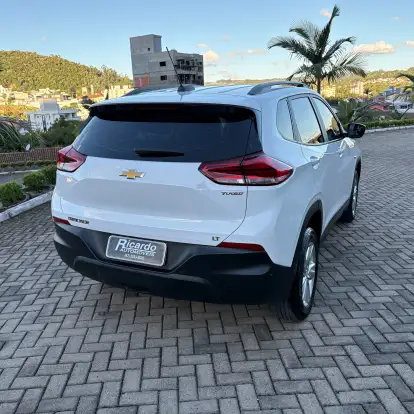 CHEVROLET-TRACKER-2021