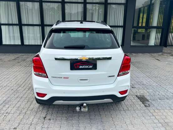 CHEVROLET-TRACKER-2018