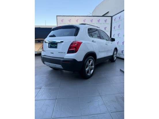 CHEVROLET-TRACKER-2015