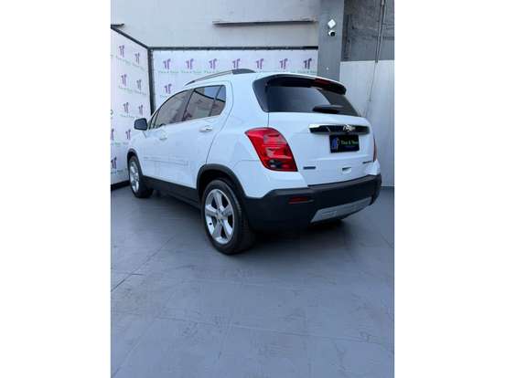 CHEVROLET-TRACKER-2015