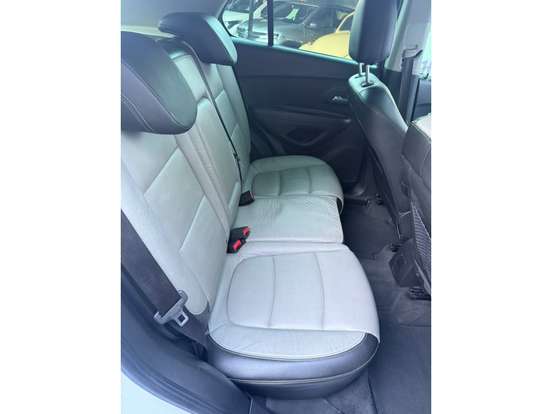 CHEVROLET-TRACKER-2015