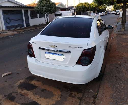 CHEVROLET-SONIC-2012