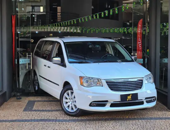 CHRYSLER TOWN & COUNTRY 3.6 LIMITED V6 24V GASOLINA 4P AUTOMÁTICO CHRYSLER TOWN & COUNTRY 3.6 LIMITED V6 24V GASOLINA 4P AUTOMÁTICO