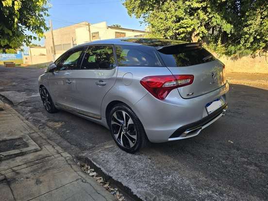CITROËN-DS5-1.6 THP GASOLINA BVA CITROËN-DS5-2013
